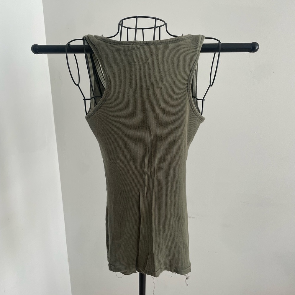 Derek Heart Olive Ribbed Tank Top - Picture 3 of 6